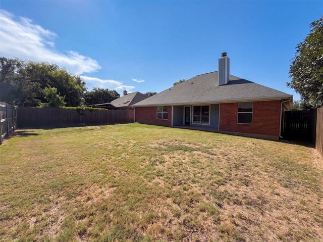 6037 Sundown Drive, Watauga, TX 76148