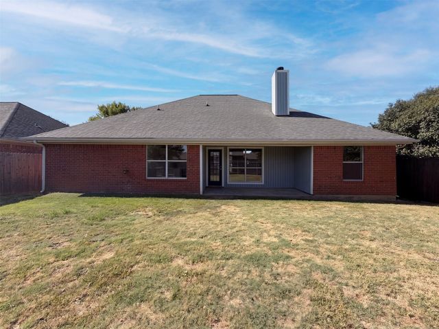 6037 Sundown Drive, Watauga, TX 76148