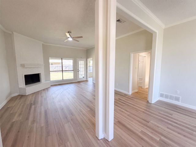 6037 Sundown Drive, Watauga, TX 76148