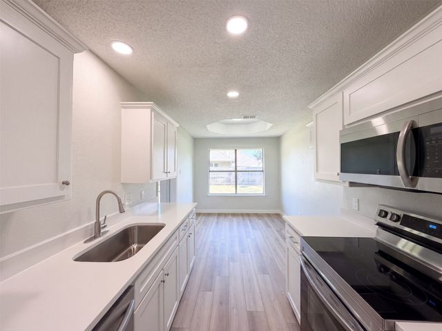 6037 Sundown Drive, Watauga, TX 76148