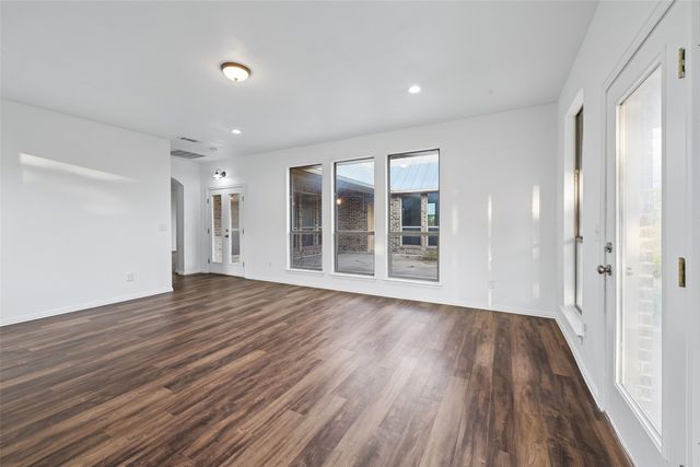 6620 Montgomery Road, Midlothian, TX 76065