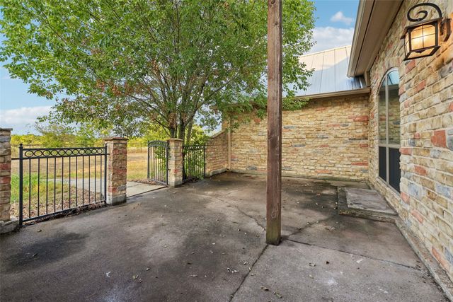6620 Montgomery Road, Midlothian, TX 76065