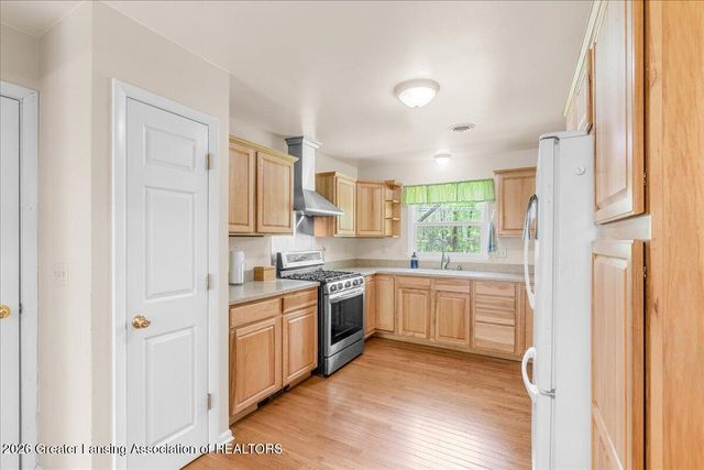 6540 Drumheller Road, Bath, MI 48808