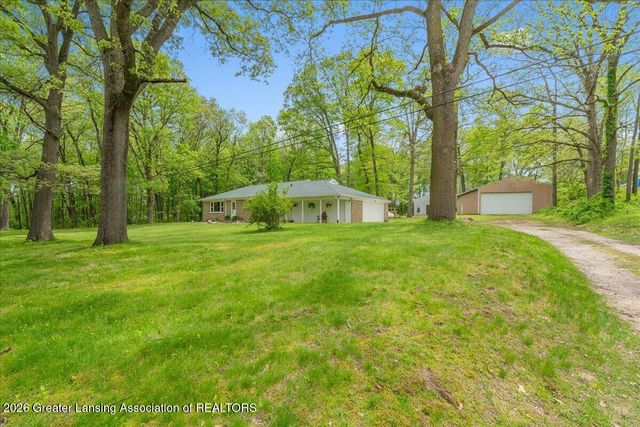 6540 Drumheller Road, Bath, MI 48808