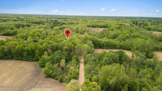 6540 Drumheller Road, Bath, MI 48808