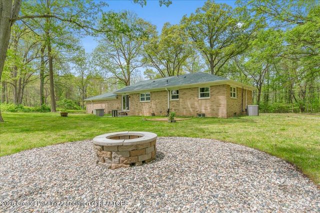 6540 Drumheller Road, Bath, MI 48808