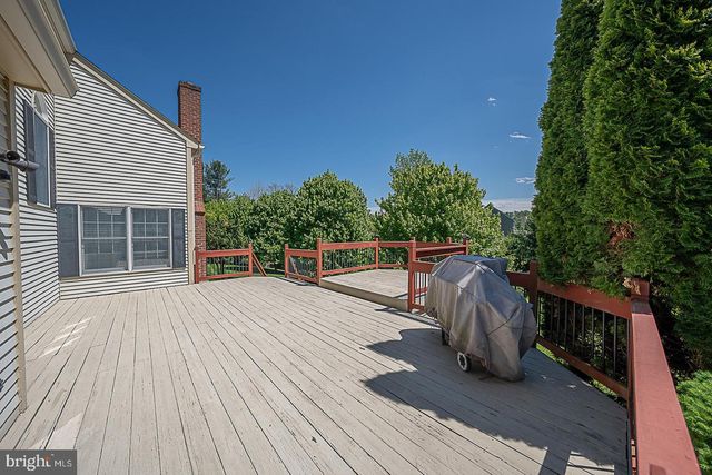 402 CHRISLENA LN, West Chester, PA 19380