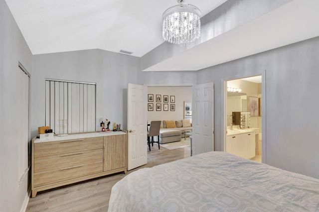 1030 Via Jardin, Palm Beach Gardens, FL 33418