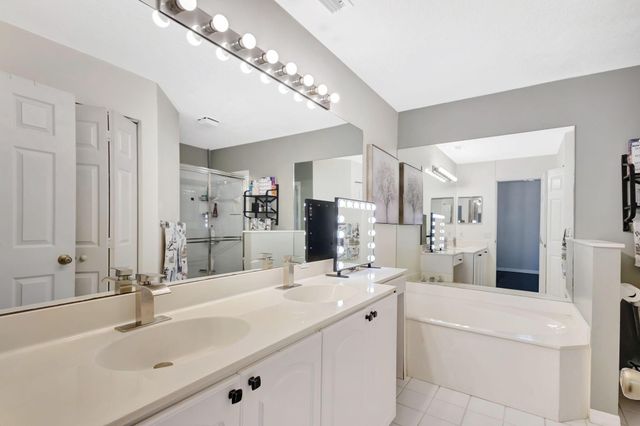 1030 Via Jardin, Palm Beach Gardens, FL 33418