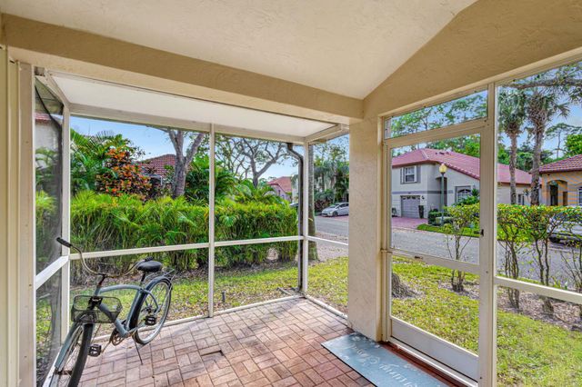 1030 Via Jardin, Palm Beach Gardens, FL 33418