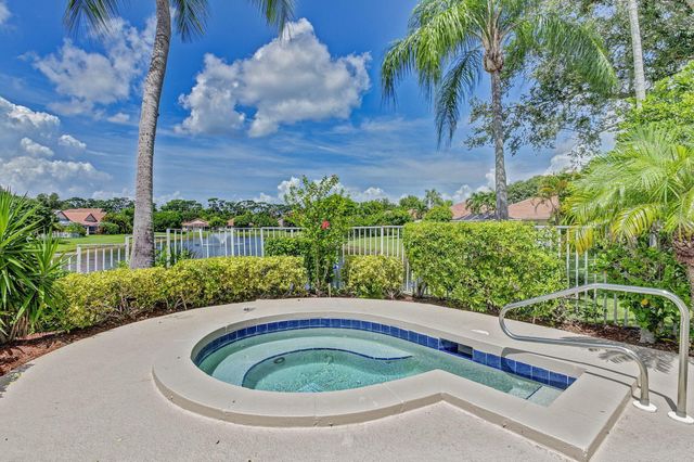 1030 Via Jardin, Palm Beach Gardens, FL 33418