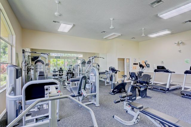 1030 Via Jardin, Palm Beach Gardens, FL 33418