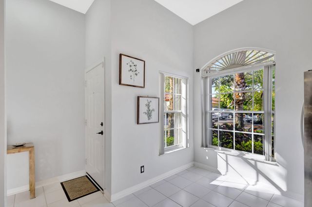1030 Via Jardin, Palm Beach Gardens, FL 33418