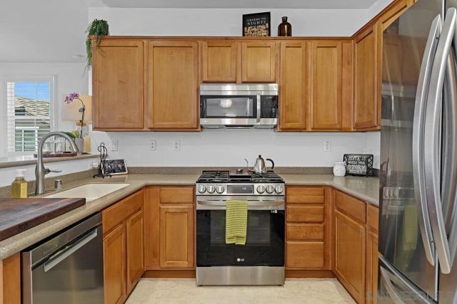 1800 Clare Lane, Santee, CA 92071