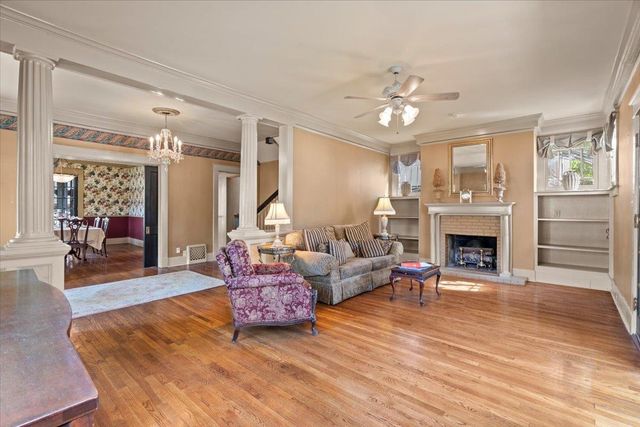 660 S MCLEAN BLVD, Memphis, TN 38104