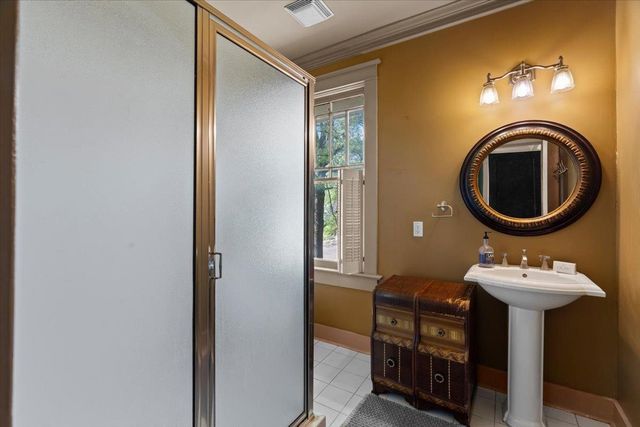 660 S MCLEAN BLVD, Memphis, TN 38104