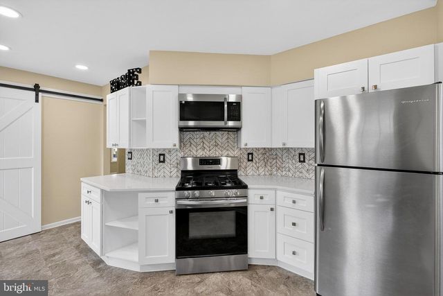 51 MECOUCH DR, Glassboro, NJ 08028