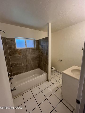 97 W Windsor Street, Tucson, AZ 85705