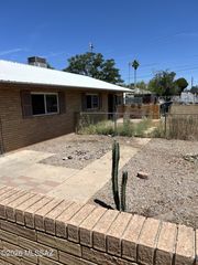97 W Windsor Street, Tucson, AZ 85705