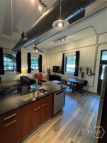 528 Selma Street B, Savannah, GA 31401