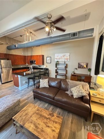 528 Selma Street B, Savannah, GA 31401