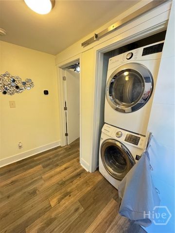 528 Selma Street B, Savannah, GA 31401