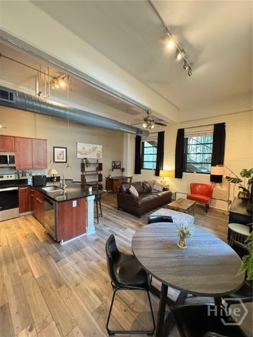 528 Selma Street B, Savannah, GA 31401