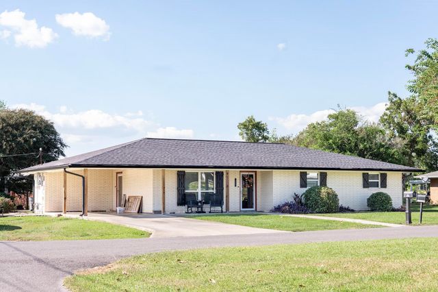 176 W 32nd St, Larose, LA 70373