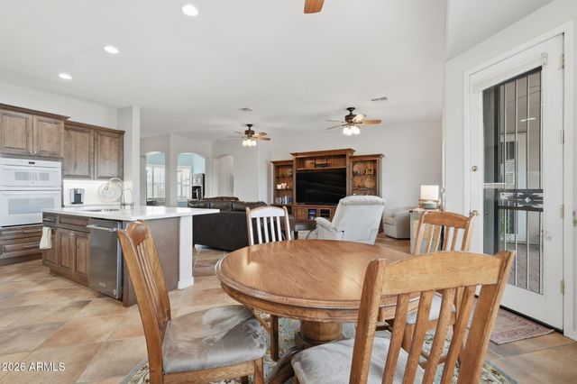 3050 E COUNTY DOWN Drive, Chandler, AZ 85249