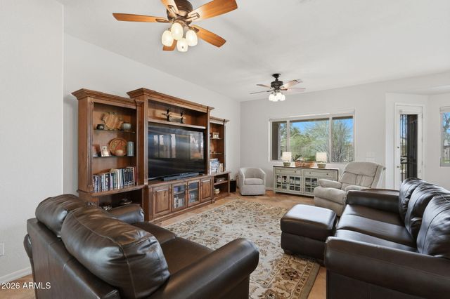 3050 E COUNTY DOWN Drive, Chandler, AZ 85249