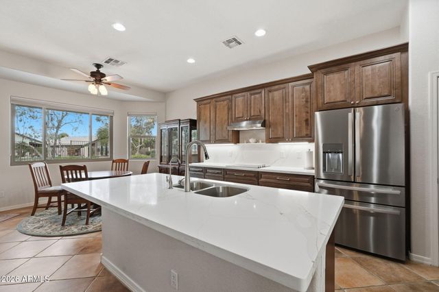 3050 E COUNTY DOWN Drive, Chandler, AZ 85249