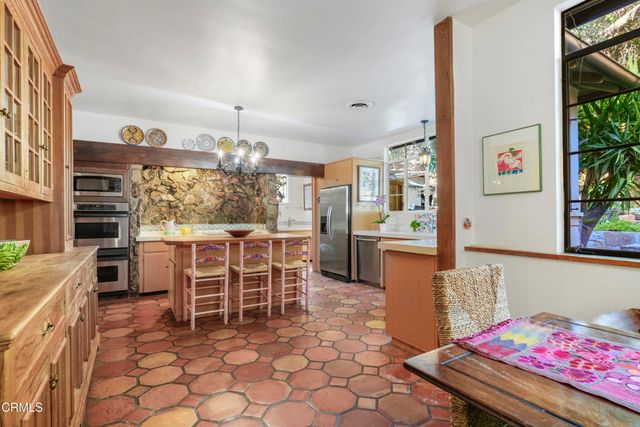 12615 Koenigstein Road, Santa Paula, CA 93060