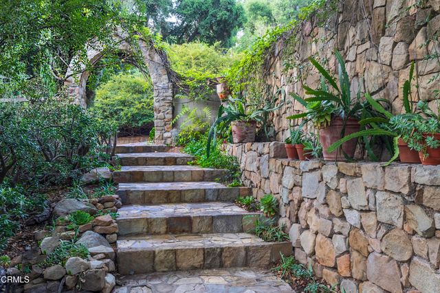 12615 Koenigstein Road, Santa Paula, CA 93060