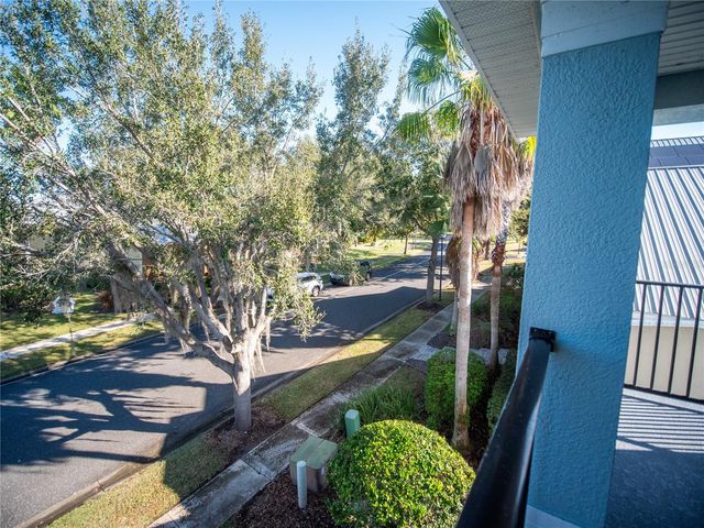 2135 APPALACHEE CIRCLE, Tavares, FL 32778