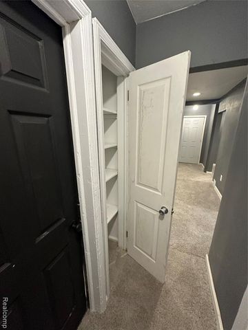 16101 Bramell Street, Detroit, MI 48219