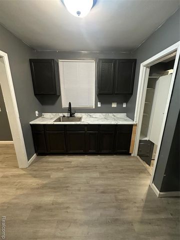 16101 Bramell Street, Detroit, MI 48219