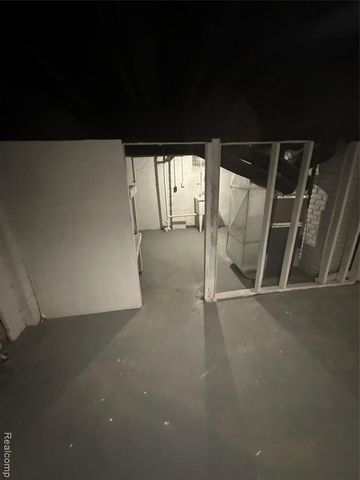 16101 Bramell Street, Detroit, MI 48219