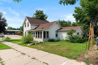 222 W Decker STREET, Viroqua, WI 54665