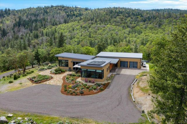 400 Coyote Run, Jacksonville, OR 97530