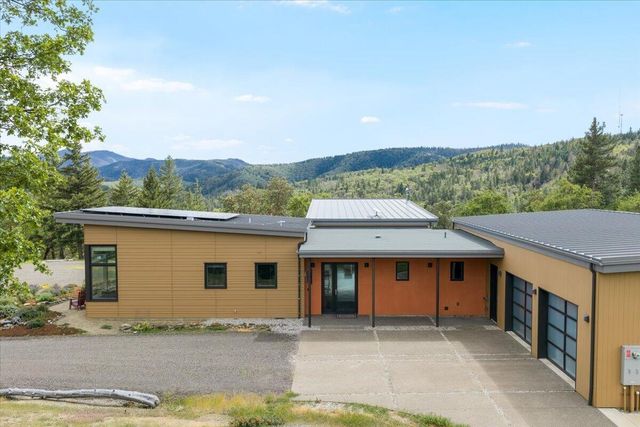 400 Coyote Run, Jacksonville, OR 97530