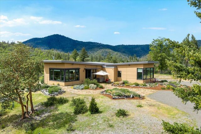 400 Coyote Run, Jacksonville, OR 97530