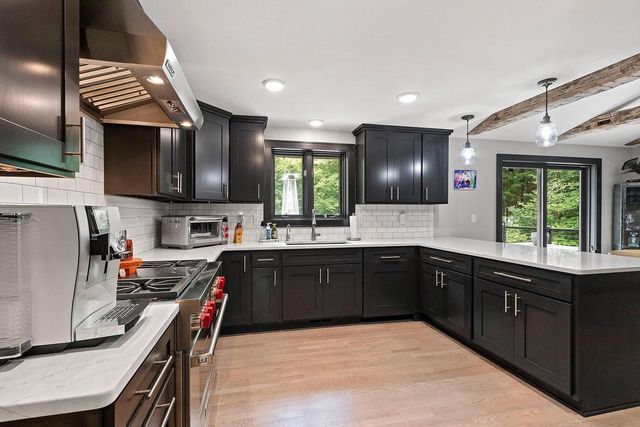 3512 BLACKBERRY LANE, Green Bay, WI 54313