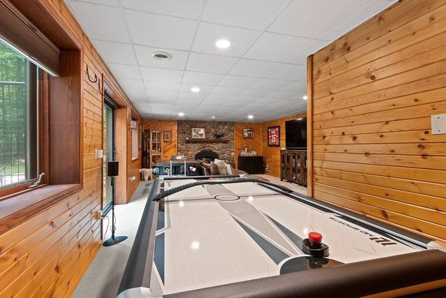 3512 BLACKBERRY LANE, Green Bay, WI 54313