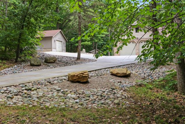 3512 BLACKBERRY LANE, Green Bay, WI 54313