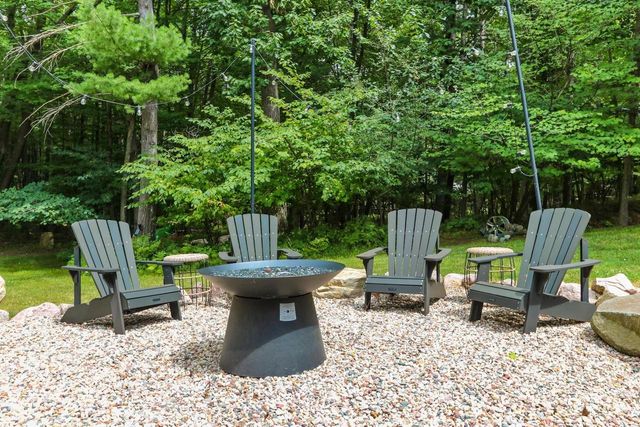 3512 BLACKBERRY LANE, Green Bay, WI 54313