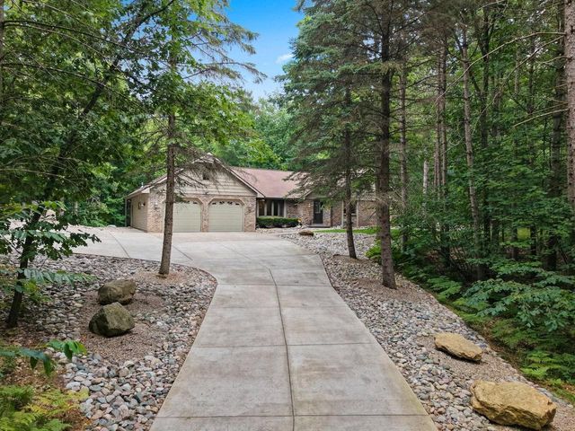 3512 BLACKBERRY LANE, Green Bay, WI 54313