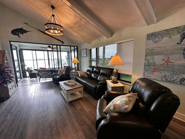 6142 SE Landing Way 16, Stuart, FL 34997