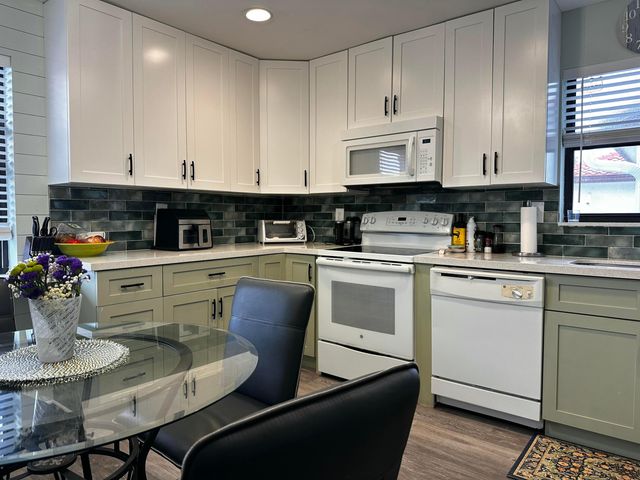 6142 SE Landing Way 16, Stuart, FL 34997