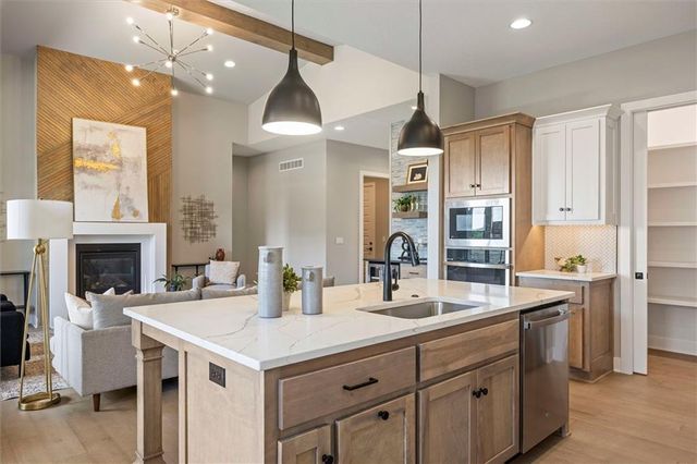 12403 W 183rd Terrace, Overland Park, KS 66013