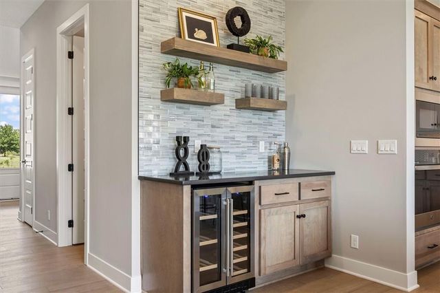 12403 W 183rd Terrace, Overland Park, KS 66013